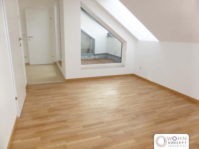 Erstbezug DG-Wohnung mit Terrasse