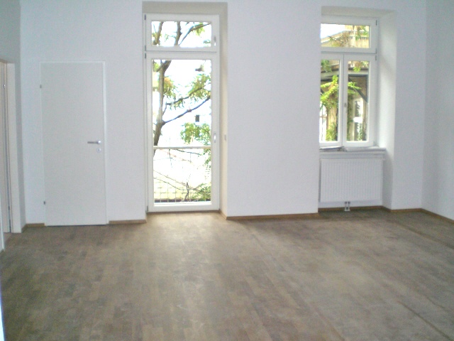 3-Zimmer-Wohnung mit Terrasse – Semperstraße