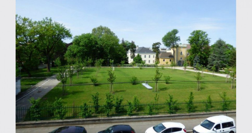 Moderne 2-Zimmer-Wohnung mit Parkblick