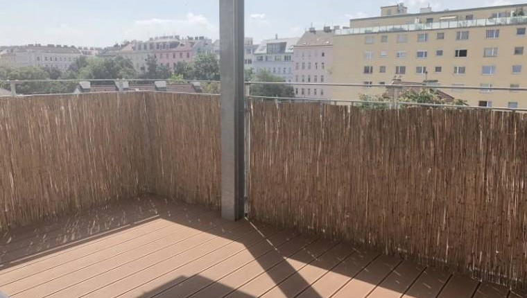 Renovierte Wohnung mit großem Balkon in Wien