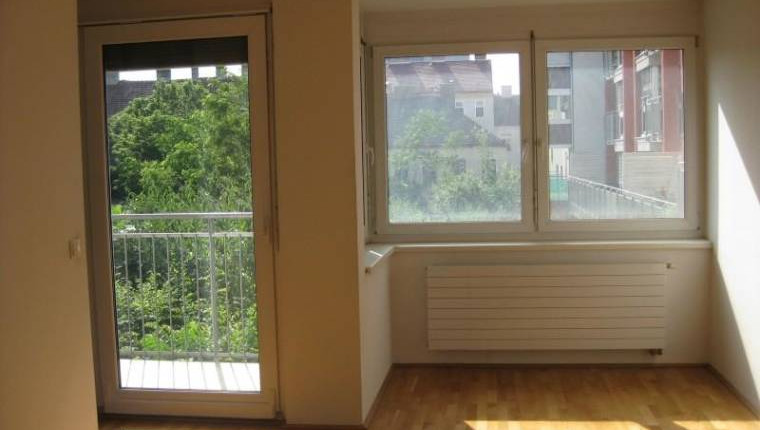 Sonnige Kleinwohnung mit Balkon nahe U6