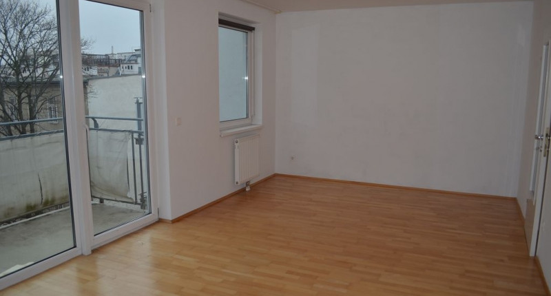 Neubauwohnung mit Balkon im 18.!