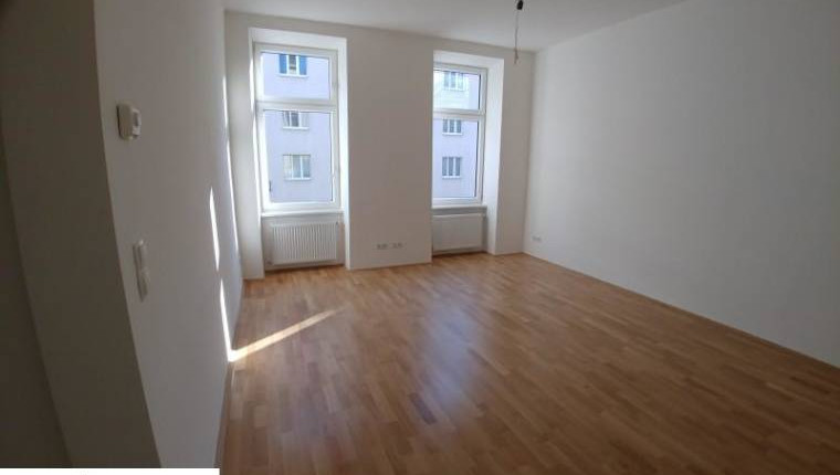 2-Zimmer-Altbauwohnung um 500 Euro Miete