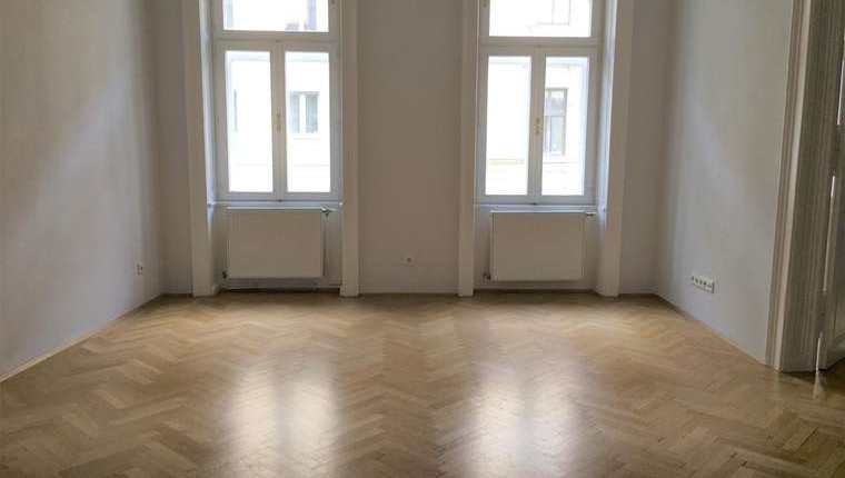 Zentral gelegene 2-Zimmer-Altbauwohnung