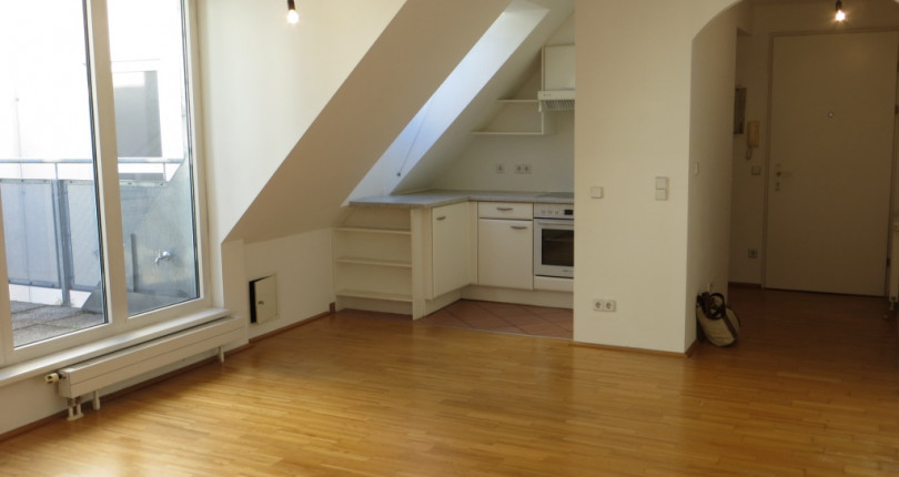 Dachgeschoßwohnung mit Balkon nahe Schlachthausgasse
