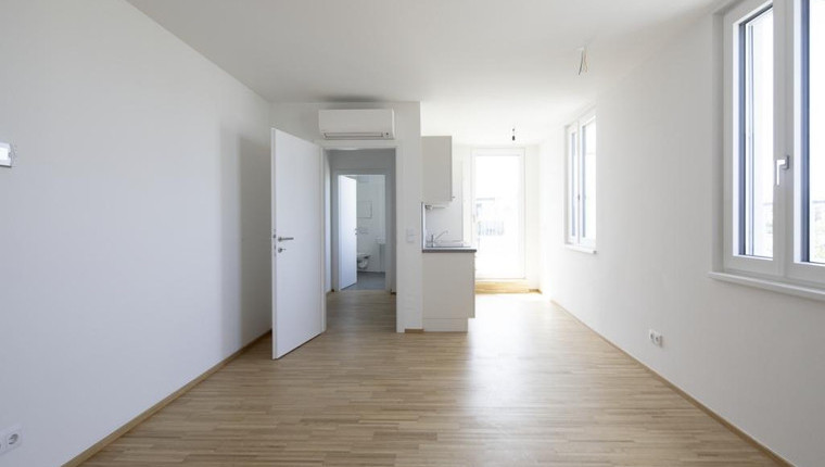 Erstbezug: besondere DG-Wohnung 1 Zimmer und großer Terrasse