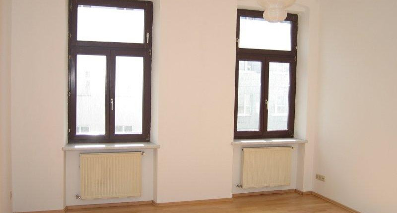 Günstige 2-Zimmer-Altbauwohnung bei der Wattgasse