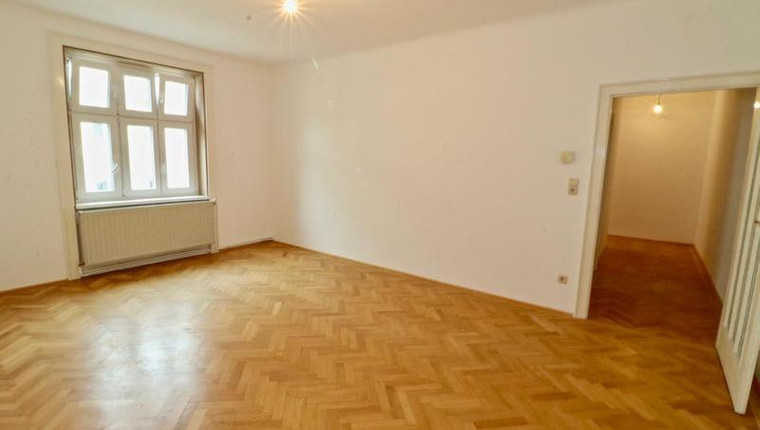 Unbefristet! Top sanierte! 1-Zimmer-Altbau-Singlewohnung in Hofruhelage!