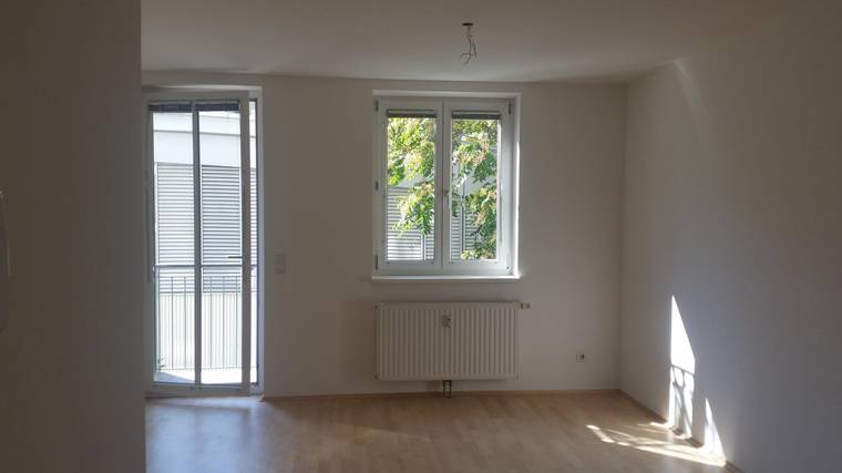 NEUBAU: Helle 2-Zimmer mit Balkon