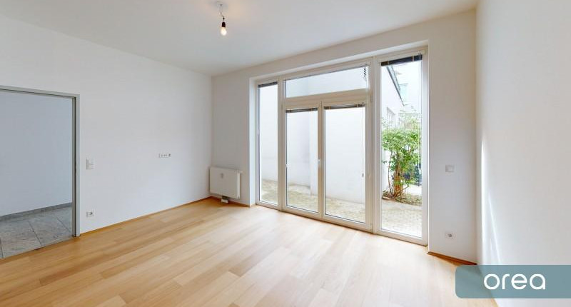 Moderne 2-Zimmer-Wohnung mit kleinem Garten
