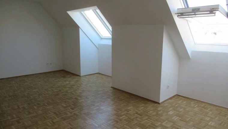 1070 – Großgarconniere mit extra Küche – Erstbezug nach Generalsanierung