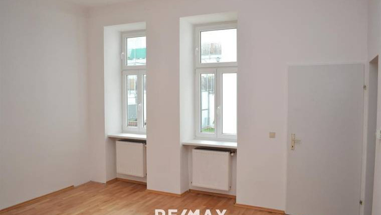 UNTER 600€: Gemütliche und helle 2 Zimmer Wohnung – ideal für 2er WG