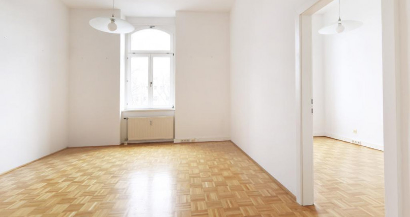 Hell, freundlich, guter Zustand – mit Autoabstellplatz