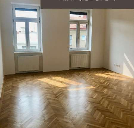 Klassische 2-Zimmer-Altbauwohnung mit hohen Räumen