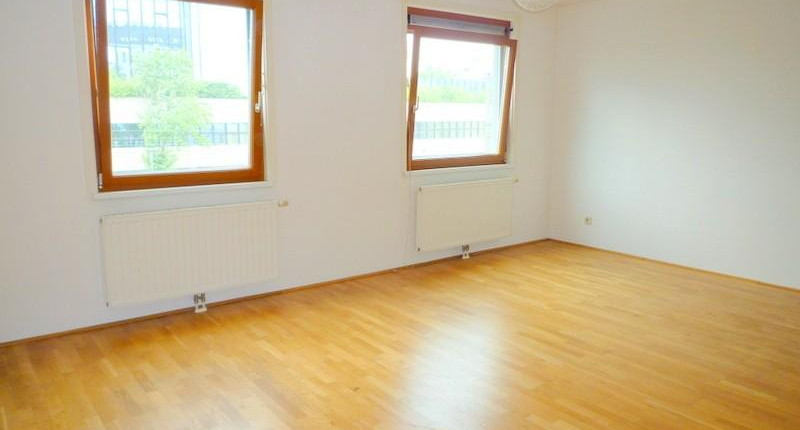 650€: 2 Zimmer Wohnung an der Donau