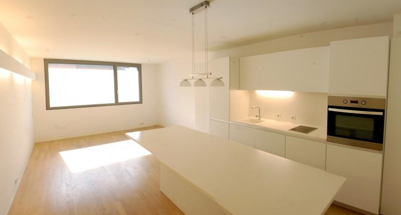 Moderne Single-/Pärchenwohnung mit Terrasse