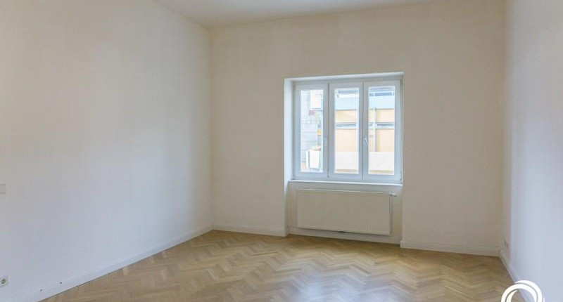 750€: 2 Zimmerwohnung 72qm an der U6