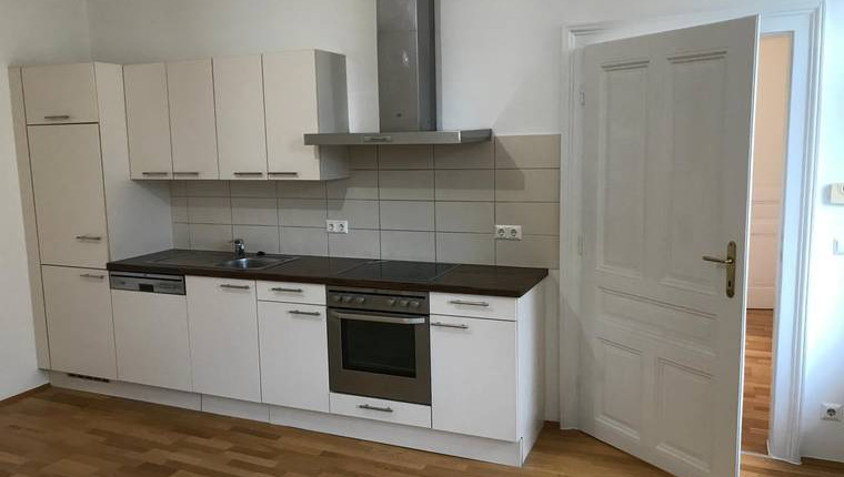 Provisionsfreie 2-Zimmer Altbauwohnung