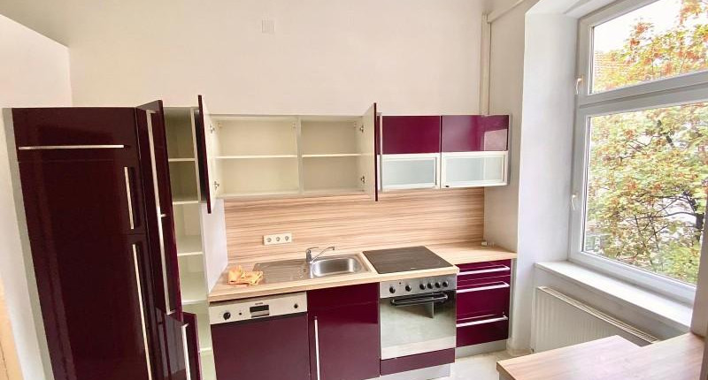 PROVISIONSFREI: FREUNDLICHE 2 ZIMMER WOHNUNG