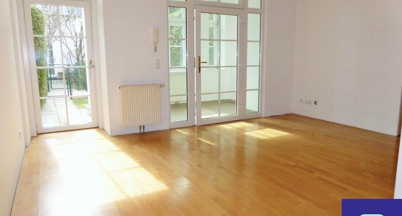 Unbefristeter 45m² Altbau mit Eigengarten und Terrasse in Ruhelage