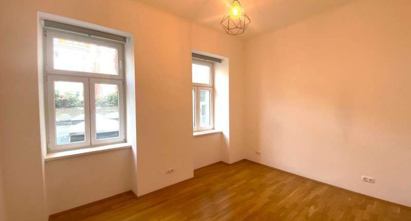 +NEU+ Hofruhelage: gepflegte 2-Zimmerwohnung in Toplage!