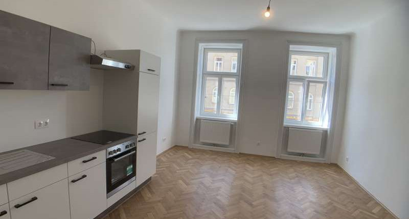 Sanierte 2 Zimmer Altbauwohnung