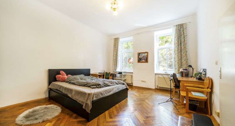 WG GEEIGNET: Schicke 3,5 Zimmerwohnung – Hofseitig