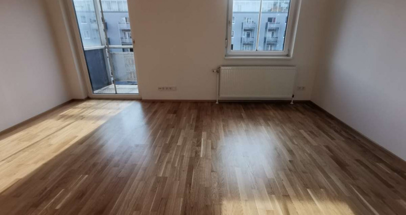 Charmante Erstbezug-Garconniere mit Loggia