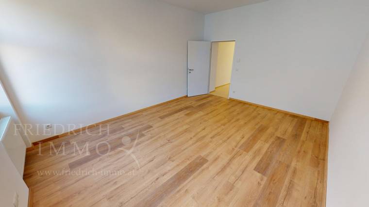 NUR 500€: Sanierte 1 Zimmerwohnung