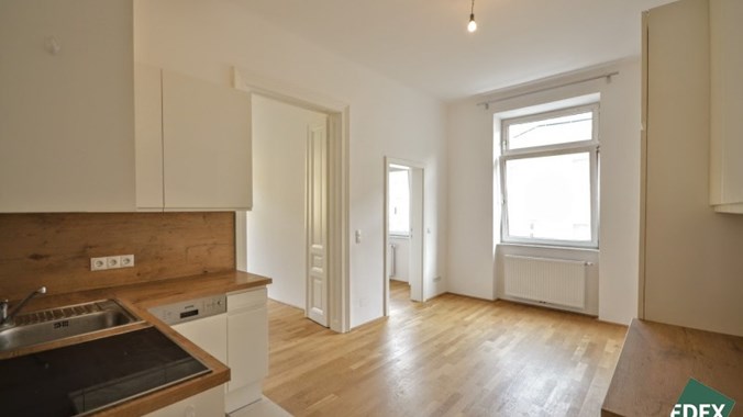 Erstbezug: 3-Zimmer-Altbau nur 700€