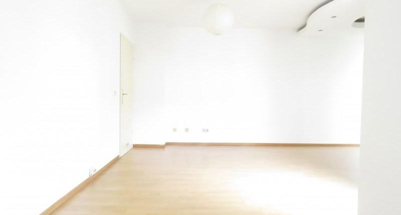 Großzügige 1 – Zimmer Wohnung in guter Lage mit Freifläche
