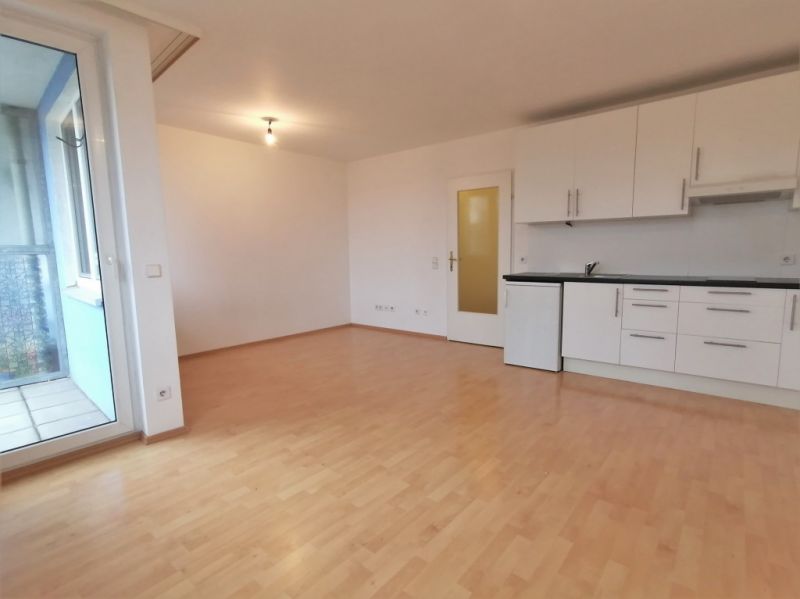 NUR 500€: 1 Zimmerwohnung mit Terrasse