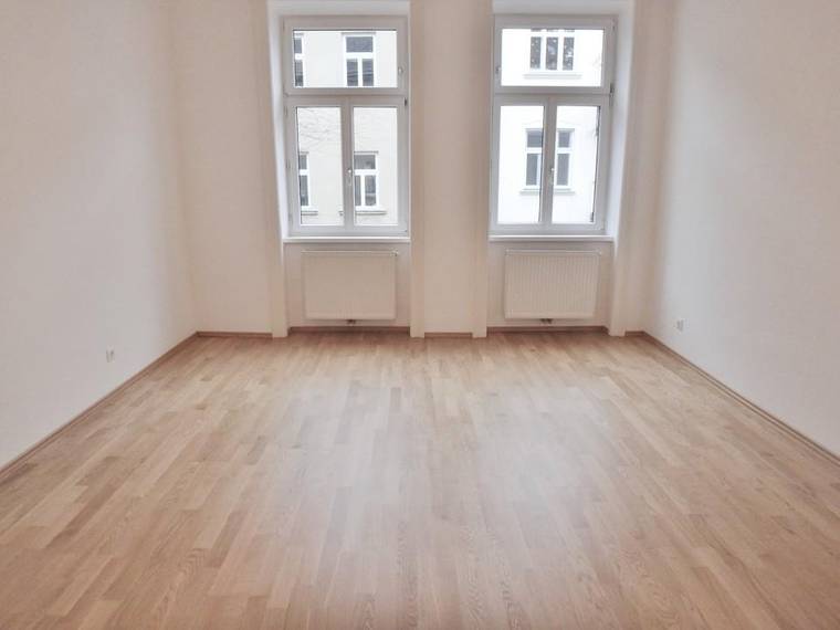 Hofseitige 2 Zimmer Altbauwohnung unter 600€ in 1070