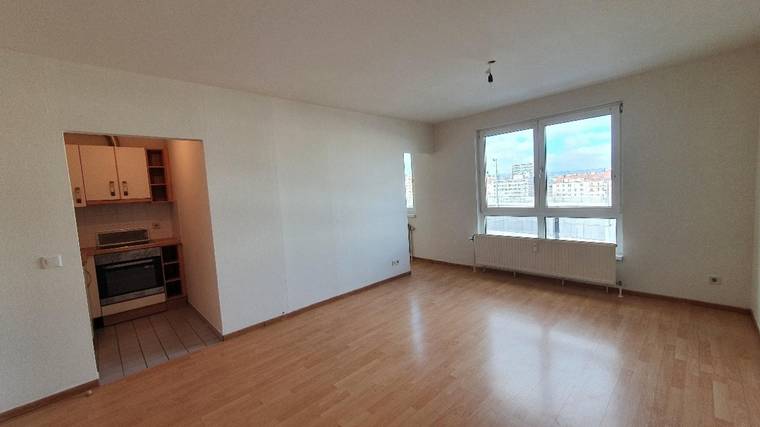 Helle 1,5 Zimmerwohnung unter 550€