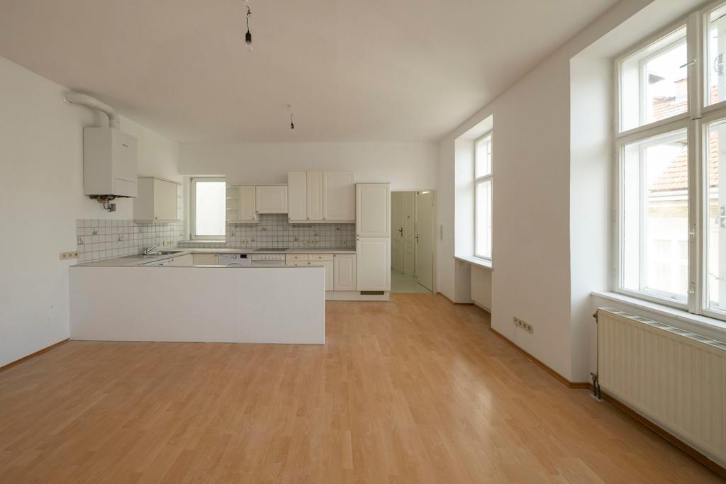 NUR 650€: 2 Zimmer Altbauwohnung in Hernals