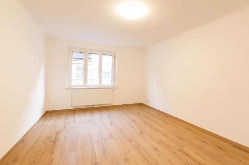 Erstbezug nach Generalsanierung: 2 Zimmerwohnung unter 650€