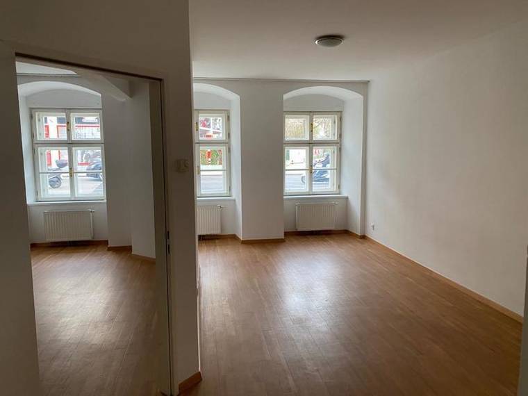 2 Zimmerwohnung mit kleinem Hof – Nähe U4 Hütteldorf