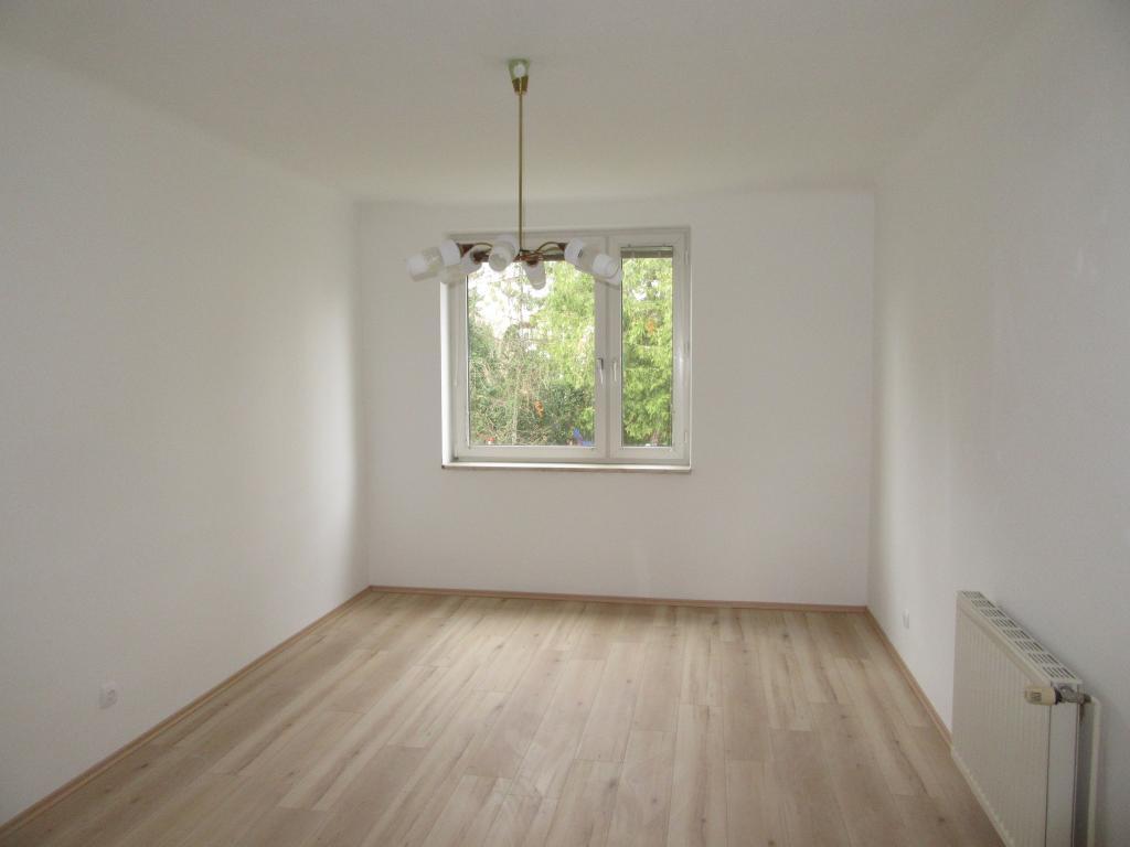 UNTER 800€: Frisch renovierte 3 Zimmer Wohnung