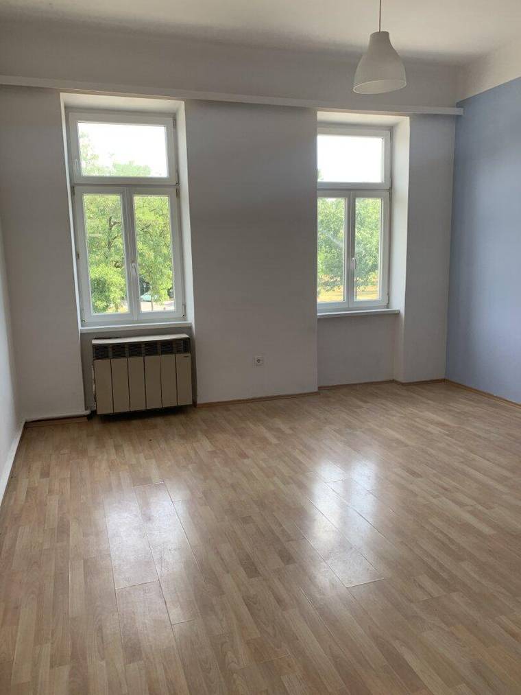Helle 2-Zimmer-Wohnung unter 500€
