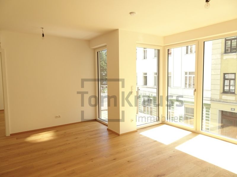 Top Wohnung mit sonnigen Balkon Nähe Donau