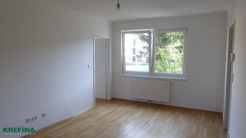 Schöne helle 2-Zimmer-Wohnung unter 620€