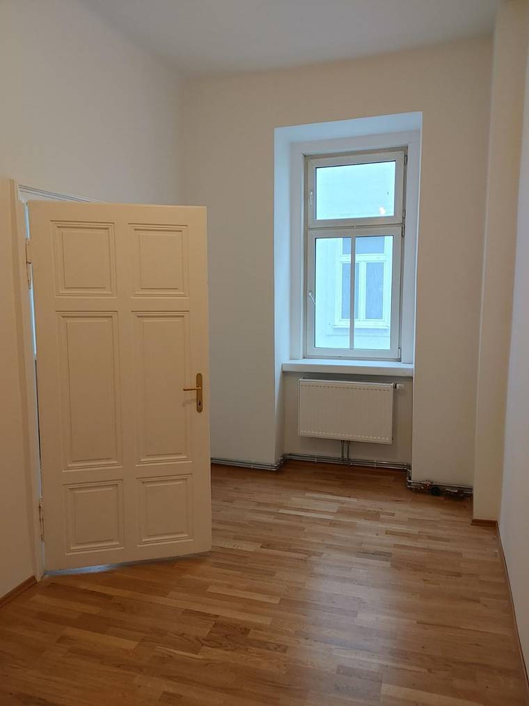 PROVISIONSFREI: Helle 2-Zimmer-Altbauwohnung im 6. Bezirk