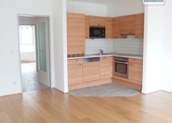 Helle 2-Zimmer-Neubauwohnung mit Balkon