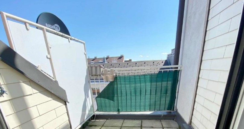 Wunderschöne 2-Zimmer-Dachgeschosswohnung mit Terrasse in 1150 Wien!