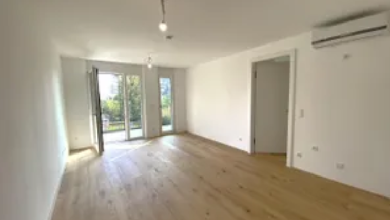 ERSTBEZUG: Ruhige 2-Zimmer-Wohnung mit Balkon!