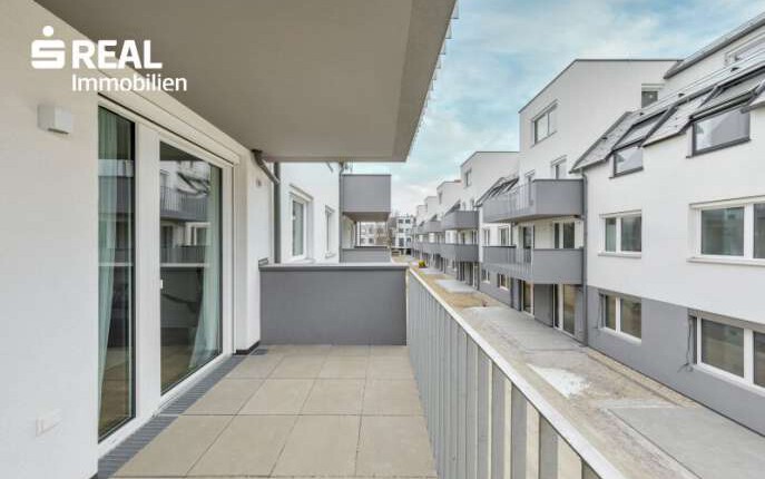 2-Zimmer-Wohnung mit Balkon in der Hirschstettner Straße