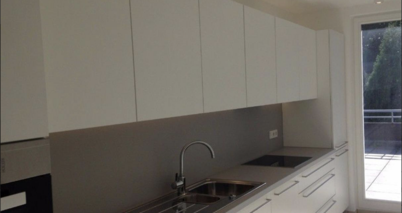 4-Zimmer-Wohnung mit Terrasse in der Waidhausenstraße