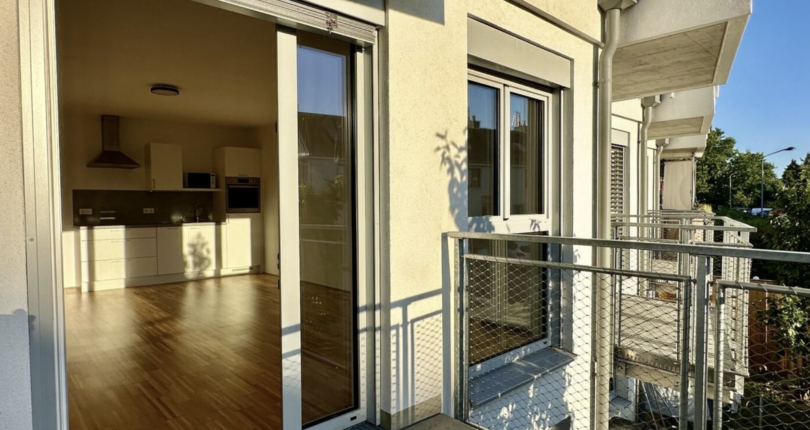 Sonnige 2-Zimmer-Wohnung mit Balkon nahe Flughafen Wien